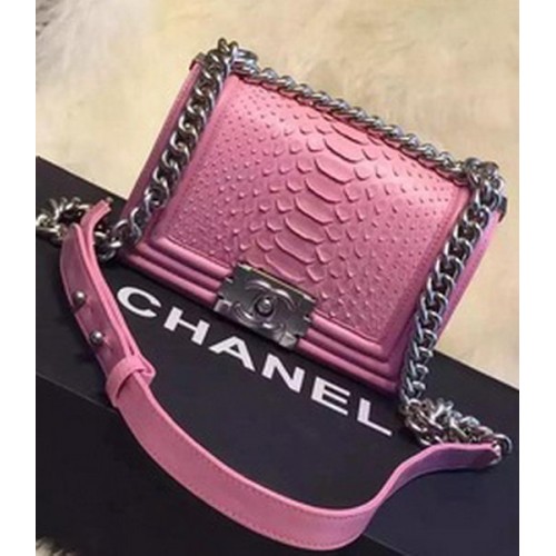 Geantă de umăr Chanel Boy cu clapă, piele de piton A66094 roz