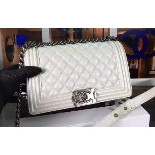 Geantă de umăr Chanel Boy Flap, albă, din piele de vițel originală A8708 argintie