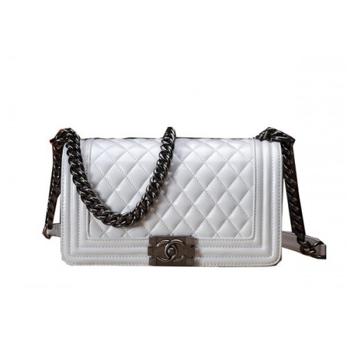 Geantă de umăr Chanel Boy Flap, albă, din piele de vițel originală CHA67086, argintie