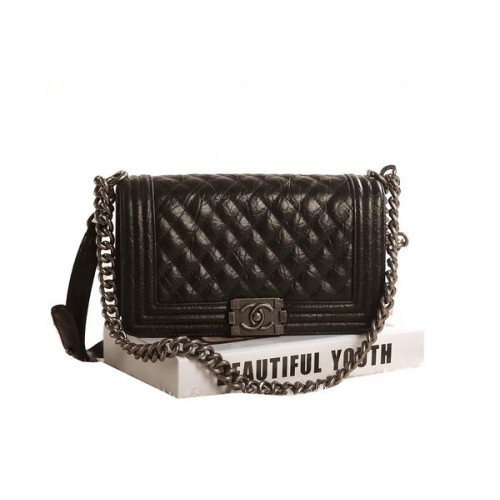 Geantă de umăr Chanel Boy Flap în negru, glazurată originală, crăpată, A67086, argintiu