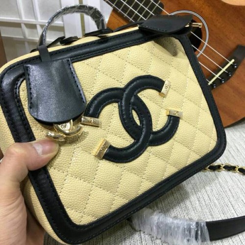 Geantă de umăr mini Chanel din piele de vițel 6070 Camel