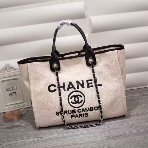 Geantă de cumpărături Chanel din piele canvas 68047F
