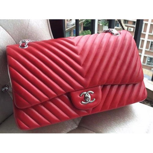 Geantă Chanel Classic Flap, piele de oaie roșie, matlasată cu chevron, A1113 argintie
