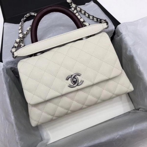 Geantă Chanel Classic cu mâner superior, albă, model Cannage, A92290, roșie