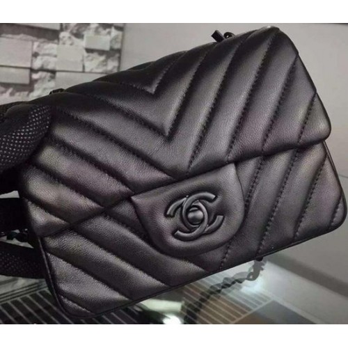 Geantă Chanel Classic mini cu clapă, piele de oaie neagră cu model chevron A68748 Negru