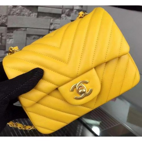 Geantă Chanel Classic mini cu clapă, piele de oaie Chevron A68748 Galbenă