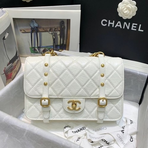 Chanel FLAP BAG Piele de vițel învechită, metal auriu AS2696 alb