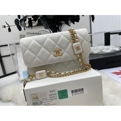 Chanel mini FLAP BAG Piele de miel, metal auriu A68098 alb