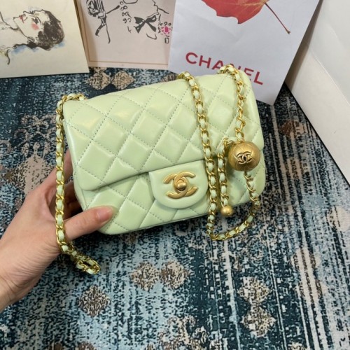 Geantă de umăr Chanel Flap Lambskin 1115 verde deschis