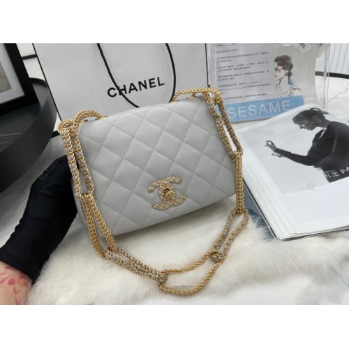 Geantă de umăr Chanel cu clapă din piele de miel AS2975 gri deschis