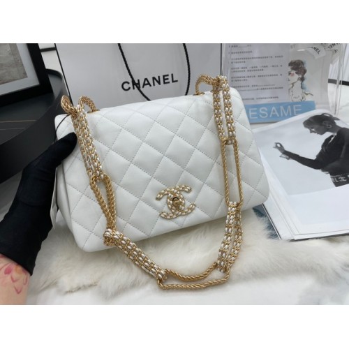 Geantă de umăr Chanel cu clapă din piele de miel AS2976 albă