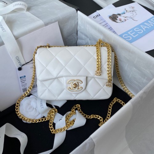 Geantă de umăr mini Chanel Flap Lambskin AS3113 albă