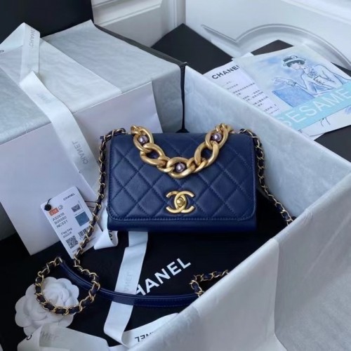 Geantă de umăr Chanel cu clapă, piele originală AS2638 albastră