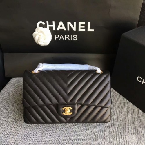 Genți de umăr Chanel cu clapă, negre, originale din piele de oaie CF1112 aurii