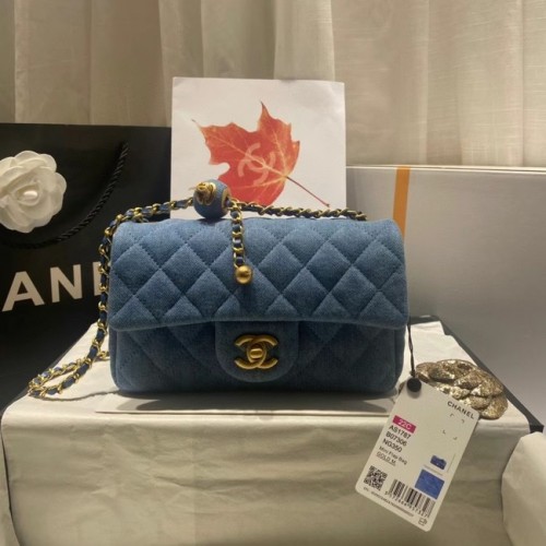 Geantă de umăr Chanel cu clapă din denim AS1116 albastră