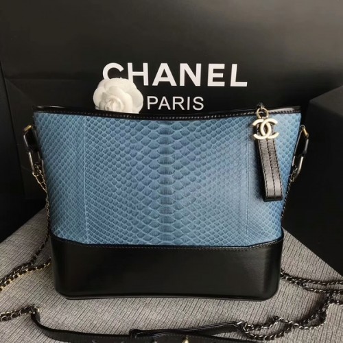 Geantă de umăr Chanel Gabrielle din piele de piton originală A93842 Albastru cer