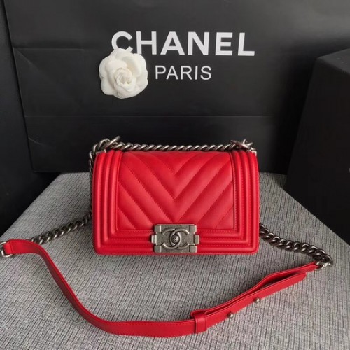 Geantă de umăr Chanel Le Boy Flap, piele de vițel originală A67085, cataramă argintie roșie aprinsă