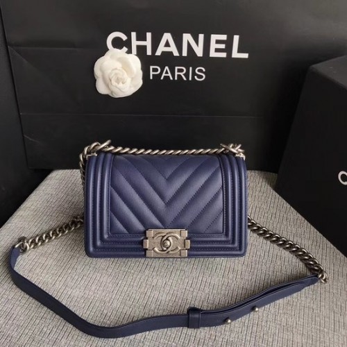 Geantă de umăr Chanel Le Boy Flap, piele de vițel originală A67085, cataramă albastru închis argintie