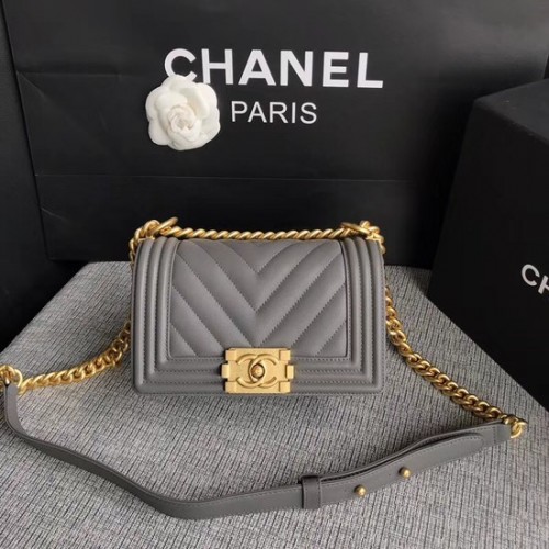 Geantă de umăr Chanel Le Boy Flap, piele de vițel originală A67085, cataramă gri aurie