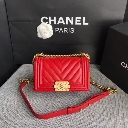 Geantă de umăr Chanel Le Boy Flap, piele originală Caviar P67085, cataramă aurie cireșe