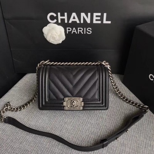 Geantă de umăr Chanel Le Boy Flap, piele originală Caviar P67085, cataramă neagră și argintie