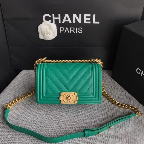Geantă de umăr Chanel Le Boy Flap, piele originală Caviar P67085, cataramă aurie verde