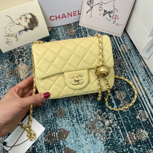 Geantă Chanel MINI Flap din piele de oaie originală 1115 galben deschis