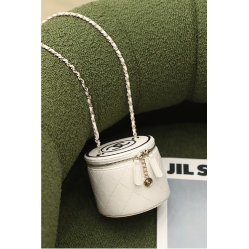 Geantă Chanel Original mini cu lanț clasic, primăvară/vară 2021, albă