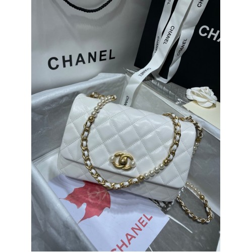 Chanel PUNGĂ MICĂ FLAP din piele de vițel cu perle artificiale, metal auriu AS3001 alb