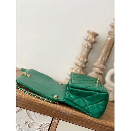 Chanel PUNGĂ MICĂ CU CLAPETĂ Piele de miel Metal auriu AS3367 verde