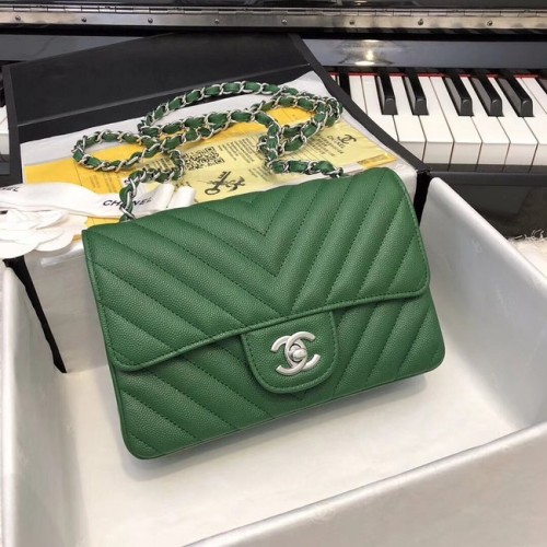 Geantă Chanel Classic mică, piele de vițel granulată, metal argintiu A69900 verde