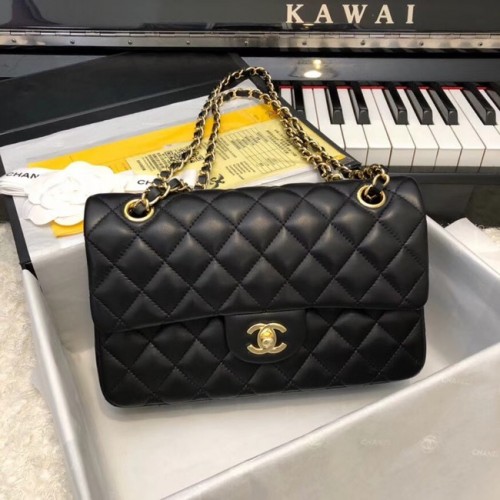Geantă Chanel Classic mică, piele de oaie, metal auriu A01113 neagră