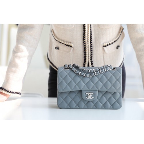 Geantă Chanel Classic mică, piele de oaie, metal argintiu A01113 gri