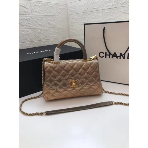 Geantă Chanel mică cu clapă și mâner superior A92990 aurie