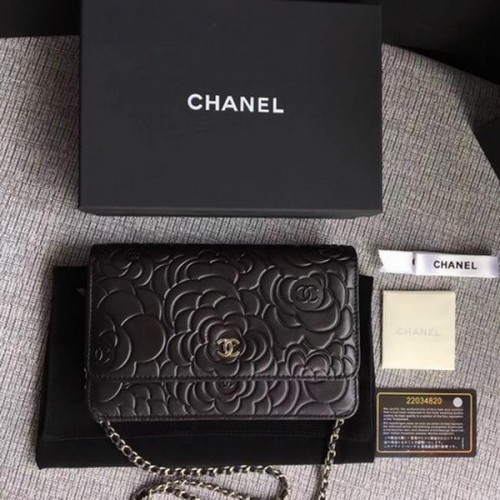 Geantă mini cu clapă Chanel WOC Black Camellia din piele A33814 Argintie