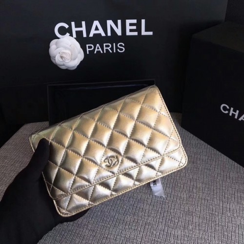 Geantă Chanel WOC Flap din piele de oaie originală 33814A argintie