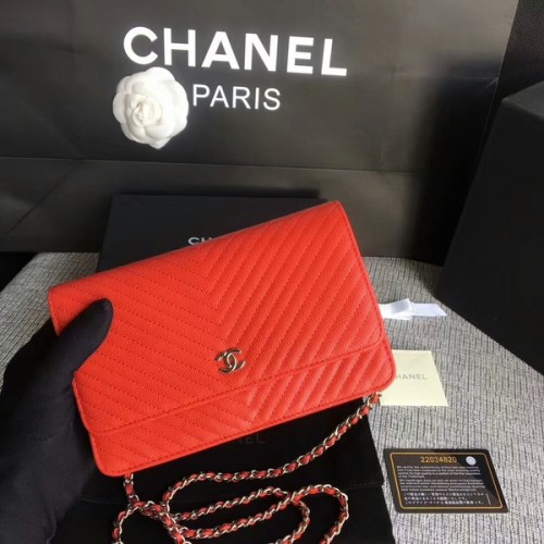 Geantă de umăr Chanel WOC Flap, piele de vițel roșie A33814 argintie