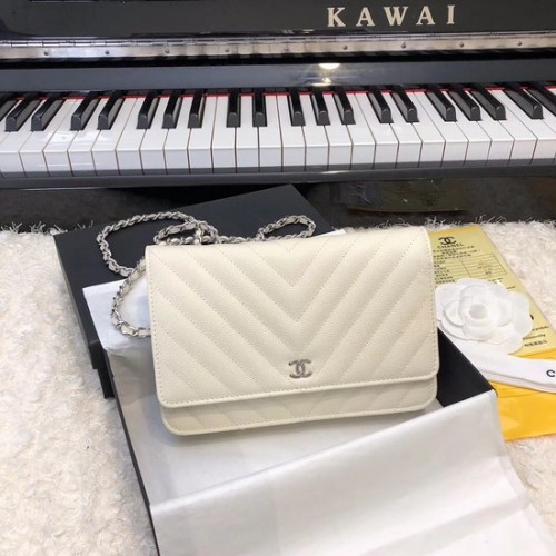 Geantă crossbody Chanel WOC Original Caviar Leather Flap V33814 roz, lanț argintiu