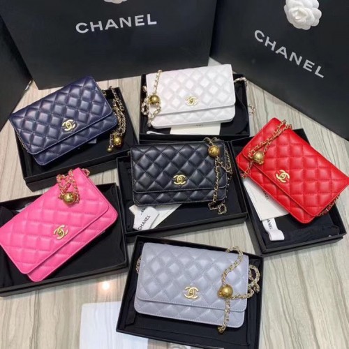 Geantă crossbody Chanel WOC Original din piele Golden Ball Flap B33818