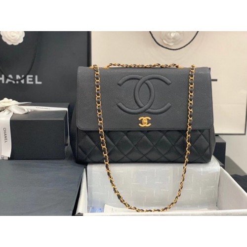Geantă Chanel cu clapă din piele de vițel granulată, metal auriu A92233 neagră