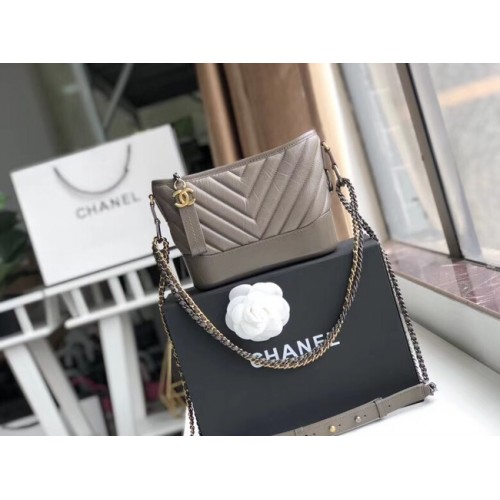 Geantă hobo mică Chanel Gabrielle A91810 gri