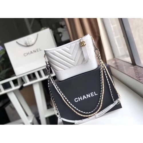 Geantă hobo mică Chanel Gabrielle A91810 albă