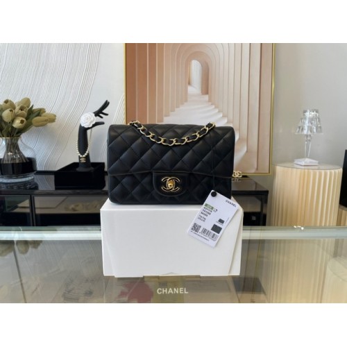 Geantă Chanel mini Classic Flap din piele de oaie originală A1116 neagră și metal auriu