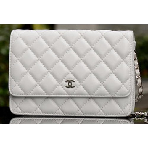 Geantă Chanel mini cu clapă, piele albă de oaie A33814 argintie
