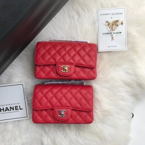 Geantă Chanel mini cu clapă din piele de vițel granulată A1116 ROȘIE
