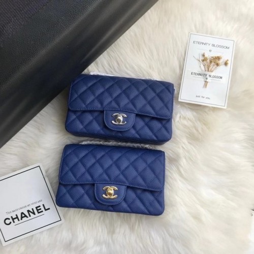 Geantă Chanel mini cu clapă Piele de vițel granulată A1116 albastru închis