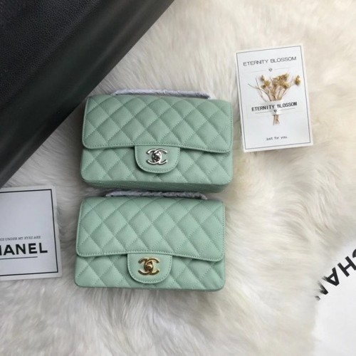 Geantă Chanel mini cu clapă Piele de vițel granulată A1116 verde deschis