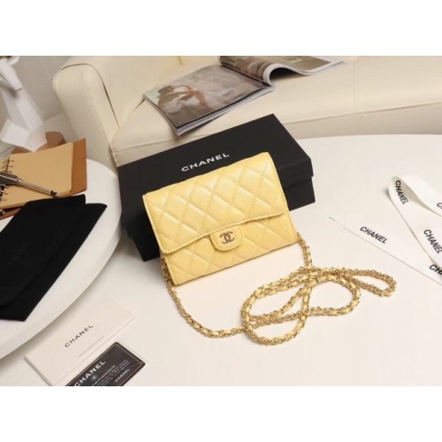 Geantă Chanel mini cu clapă din piele de vițel granulată A84512 galbenă