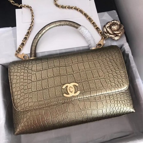 Mâner superior pentru geantă Chanel originală din piele de vițel cu clapă A92292, metal auriu și bronz
