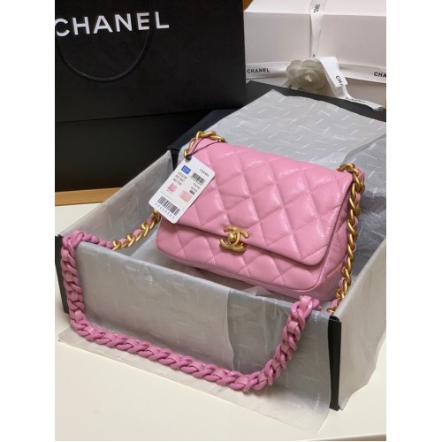 Geantă de umăr mică Chanel din piele de miel și metal auriu AS3206 roz